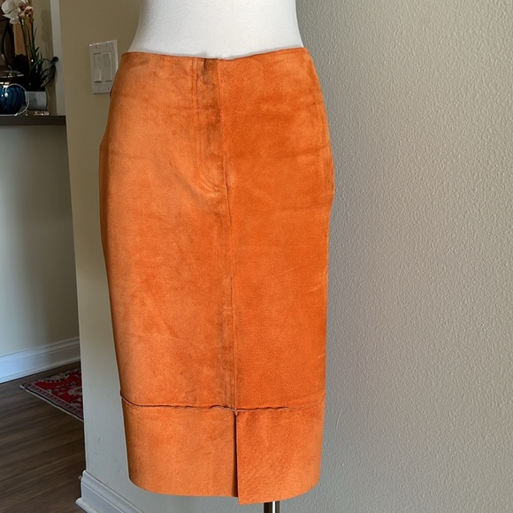 illia suede skirt. - Picture 6 of 7